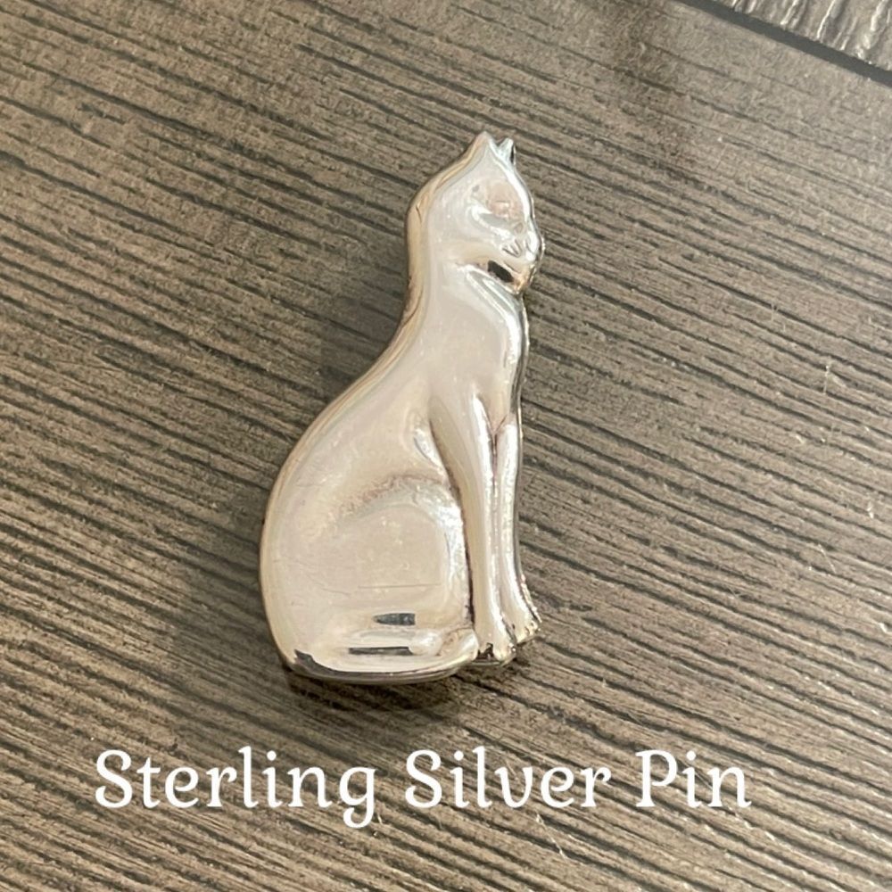 Vintage Sterling Silver Cat Figurine Brooch Sitting Pretty Kitty Cat